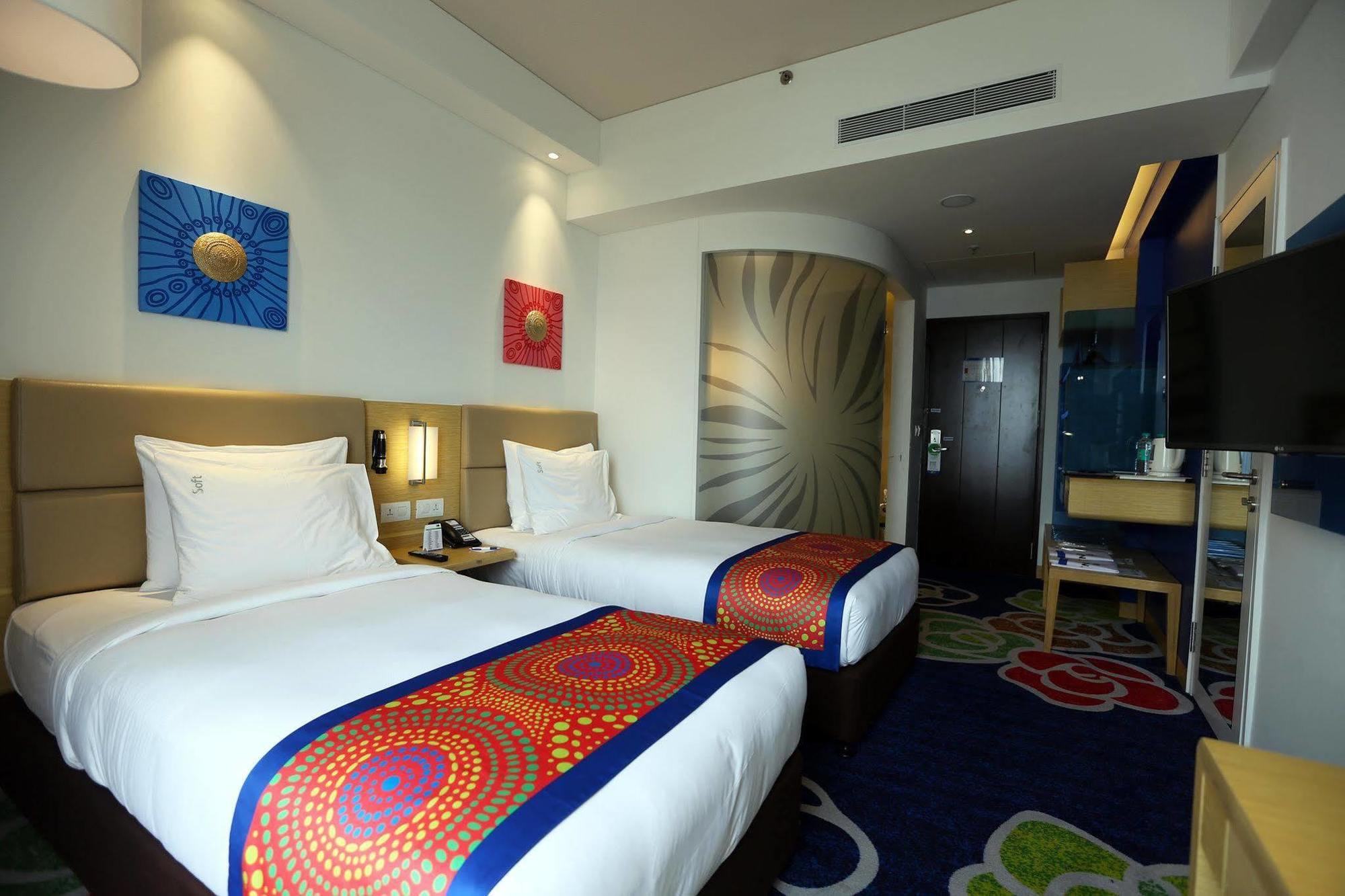 Holiday Inn Express Chennai Old Mahabalipuram Road Dış mekan fotoğraf